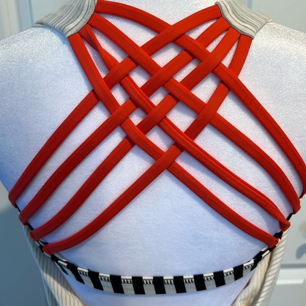 Lululemon Free To Be Serene Tank.  Color- Red/Black/Cream- Size 4.  Unique! - Picture 3 of 5